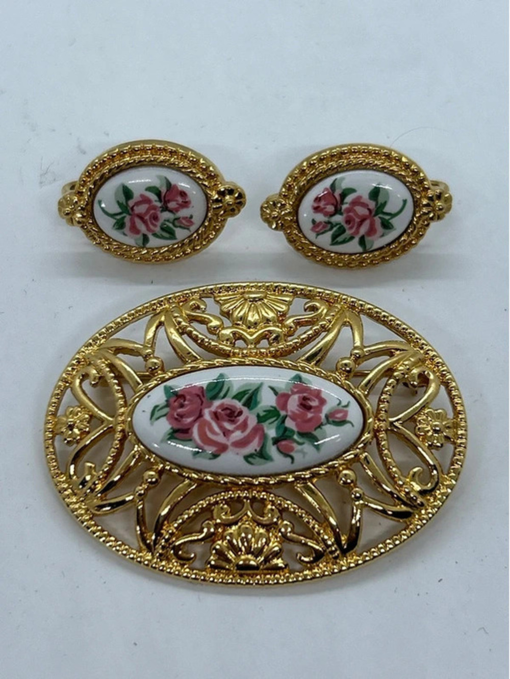 Avon Goldtone Pink Roses Stone Brooch Pierced Earrings Set 1990s